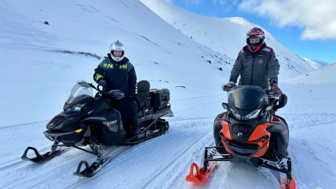 Сотрудники МЧС эвакуировали пострадавших