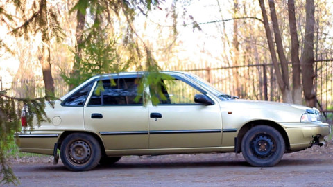 Автомобиль Daewoo