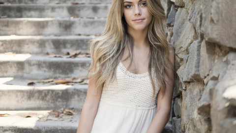 Красивая женщина