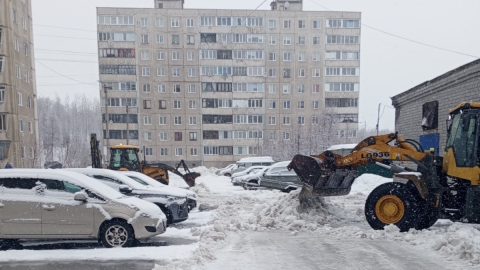 вывоз снега из дворов