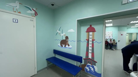 отремонтированное здание детской больницы