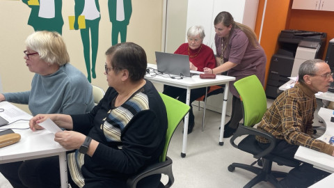 пенсионеры на курсах пк