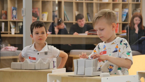 дети учатся архитектуре