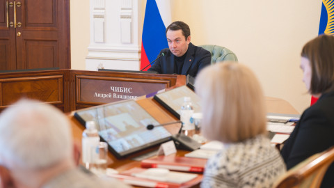 Власти держат на контроле обстановку на плотинах