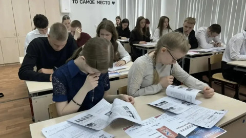 участники Диктанта Победы