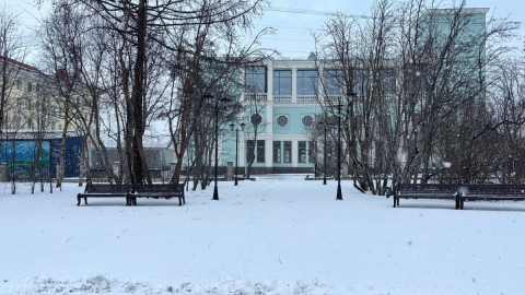 апрельский снег в городе