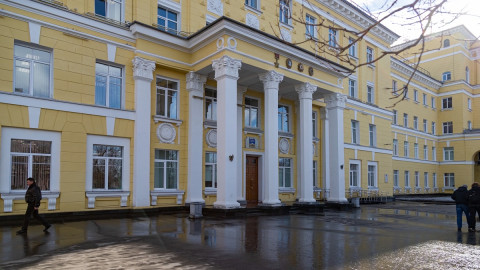 здание администрации Мурманска