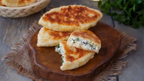 пирожки с творогом и яйцом