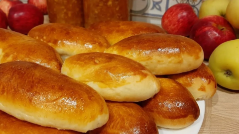 пирожки с яблоками