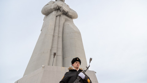 Памятник в Мурманске