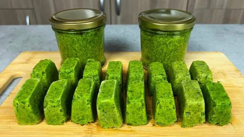 зелёный соус кубиками