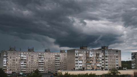 хмурое небо перед грозой