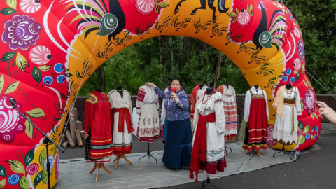 День косоворотки