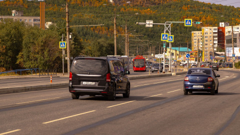 Проспект Кольский в  Мурманске