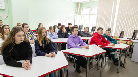 Дети в школе