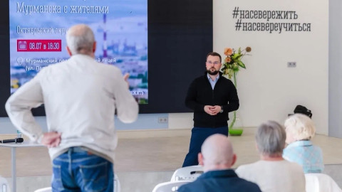Лебедев и горожане