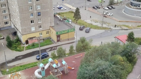 Улица Карла Маркса в Мурманске