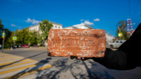 Кирпич из Санкт-Петербурга