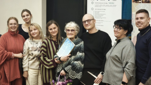 Поздравление заслуженного педагога
