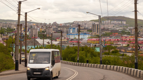 Маршрутка на дороге