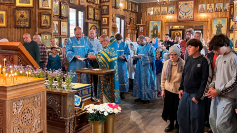 молебен в церкви