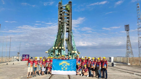 флаг североморска на байконуре
