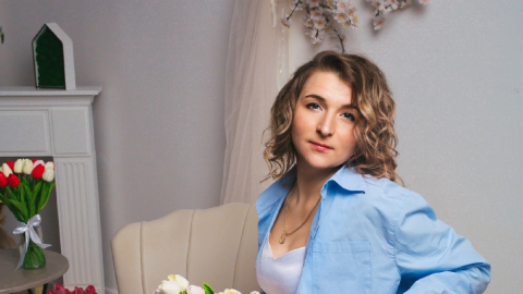 Ветеринар с цветами