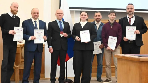полярники