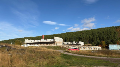 Стройка издалека
